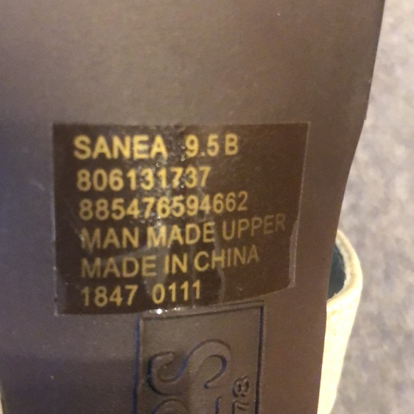 Brand new Beautifuls!! Sz 9.5B Chaps strappies. Heel ht 4 in. Solid & comfy. - Picture 6 of 8